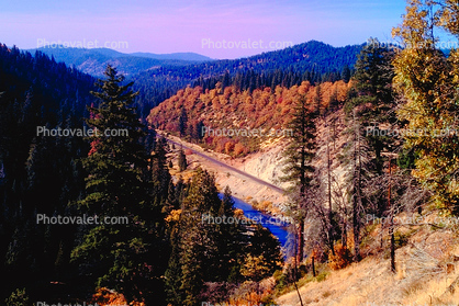 South of Quincy, California, Sierra-Nevada Mountains, Forest, River, Trees, 24 October 1994