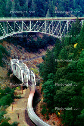 Union Pacific Train, Sierra-Nevada Mountains, State Route 70, Feather River Canyon, Trestle Bridge, Arch Brige, 24 October 1994