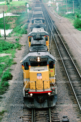 UP 6000, UP 9310, Union Pacific, Diesel Electric Locomotive head-on, 23 May 1995
