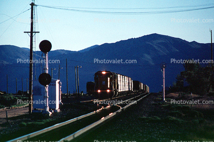 UP 9131, GE C40-8, Union Pacific, Tracks, Signal Light, Black Rock Desert, Gerlach