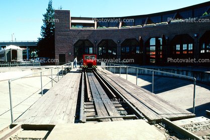 roundhouse, turntable