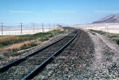 Gravel Bed, railroad tracks, Gerlach, 5 September 1999