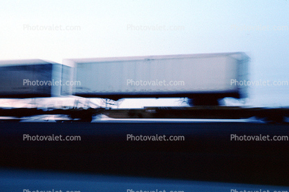 Piggyback, Container, intermodal, near Fresno, 4 March 2000