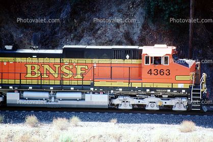 BNSF 4363, Burlington Northern Santa-Fe, Feather River Canyon, Sierra-Nevada Mountains
