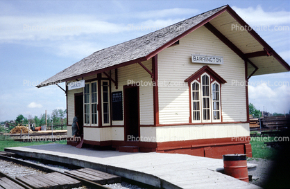 Barrington train station, platform, building, METRA, Illinois, CRM, Canadian Railway Museum