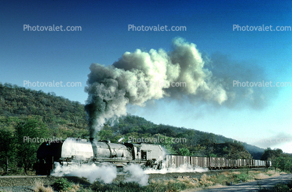 Smokey Train, Rys 4-8-2, 1940s