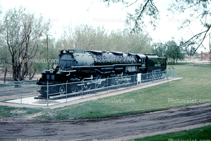 Big-Boy, Union Pacific 4004, Alco 4-8-8-4, articulated steam locomotive