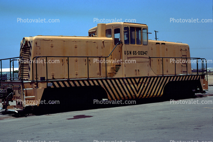 USN 65-00347, US Navy 80 ton Switcher, Port Hueneme California, August 1977, 1970s