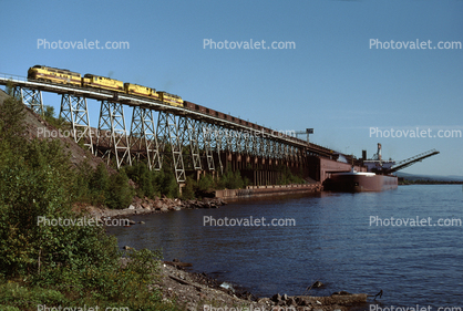 EMD F9(A), 4213, 4220, 4223, 4222, Erie Mining Company, Ore Cars, F-Unit, Taconite Harbor, September 1989
