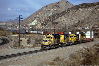 EMD SD40-2 #5129, Santa-Fe, ATSF, Piggyback railcars, Summit California