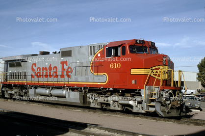 GE C44-9W	610, Santa-Fe ATSF Diesel Locomotive, Red & Silver, Warbonnet