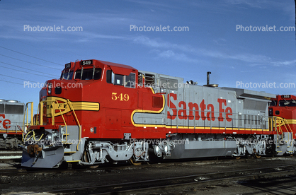 GE B40-8W	549, Santa-Fe ATSF Diesel Locomotive, Red & Silver, Warbonnet