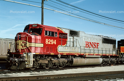 BNSF 8294, warbonnet, EMD SD75I
