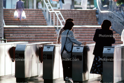 Passenger leaving a BART station, exiting, Entrance, Exit, Gate Counter