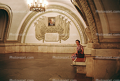 Arch, Subway, Bench, Woman, Moscow Subway, commuters, 1978, 1970s