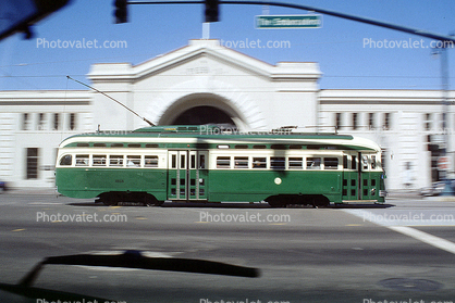 Chicago-Illinois, No. 1058, F-Line, Trolley, Muni, the Embarcadero, San Francisco, California