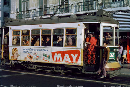 Electric Railcar, eu prefiro as pastilhas el?sticas, Tram 223, Graca, Lisbon, September 1972, 1970s