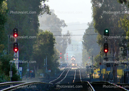moody haze, signal light, railroad tracks, Caltrain, Burlingame, California