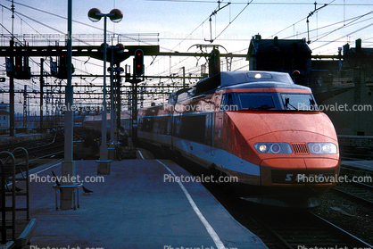 TGV, trainset, Streamlined, train station, platform