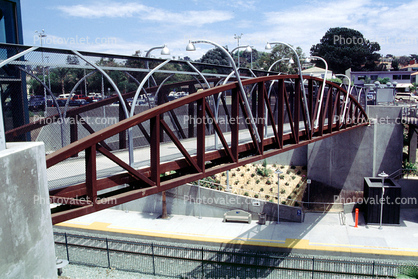Coaster Train, Solana Beach station, footbridge