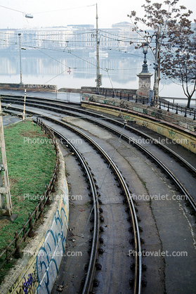Track Curve, Budapest