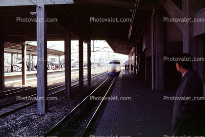 Bullet Train, platform, rail, tracks