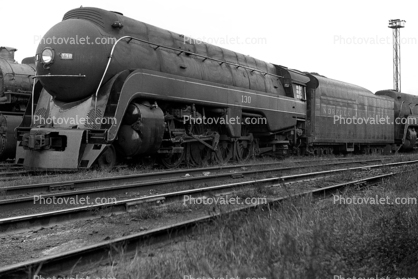NW 130, 4-8-4 Norfolk and Western, J-Class 4-8-4 look-alike Streamlined Locomotive, Art-Deco, aerodynamic, 1930's