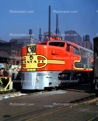 ALCO PA-1 #51, Santa-Fe Chief, Red/Silver Warbonnet Chief, ATSF, 1940s