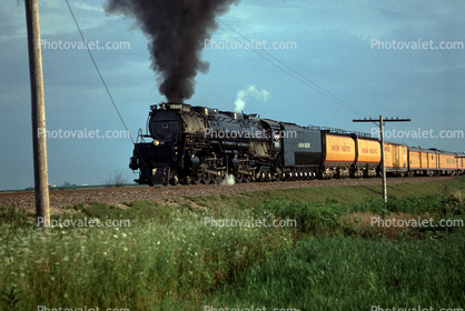 Union Pacific Train, ALCO 4-6-6-4 #3985, Challenger-type