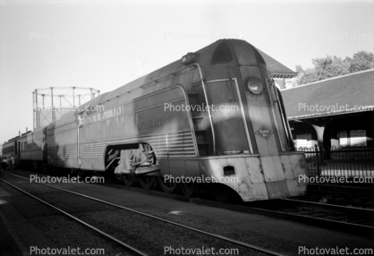 4-6-2 with stainless steel sidewalls, Reading Railroad Crusader, streamlined express locomotive, art deco, August 21 1949, 1940s