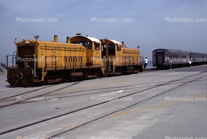 65-00636, USN Switchers, excursion train, Naval Weapons Station Earle, Sandy Hook Bay, New Jersey, June 25, 2000