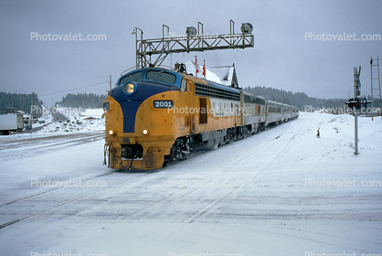 Ontario Northland Railway ON 2001, 1500-series GMD FP7, F-unit, snow, cold, winter