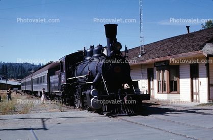 Tuolumne Train Depot, Sierra Railroad #28, 2-8-0, Tuolumne, October 1963, 1960s