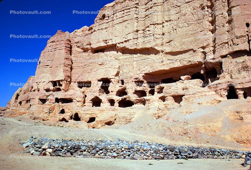 Buddhas and Caves of Bamiyan, Valley