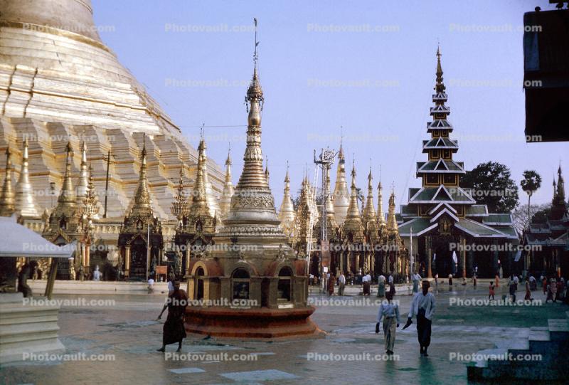 Golden, The Mingalazedi Temple, Bagan, Burma, Myanmar