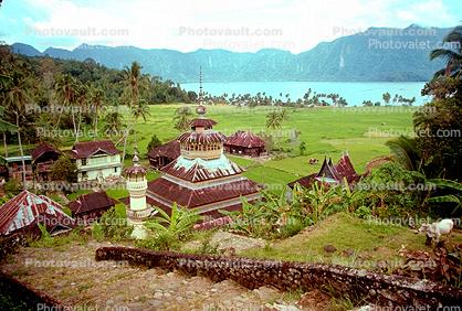 jungle, rice, temple, Lake Maninjan, Danau Maninjau, West Sumatra, Indonesia