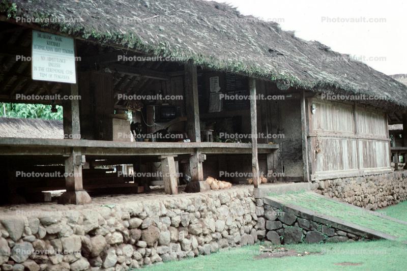 building, grass thatched roof, village, Hindu temple, path, Tenganan Bali, Sod