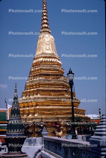 Phra Airitana Chedi, Reliquary, Phaithi Terrace, Stupa