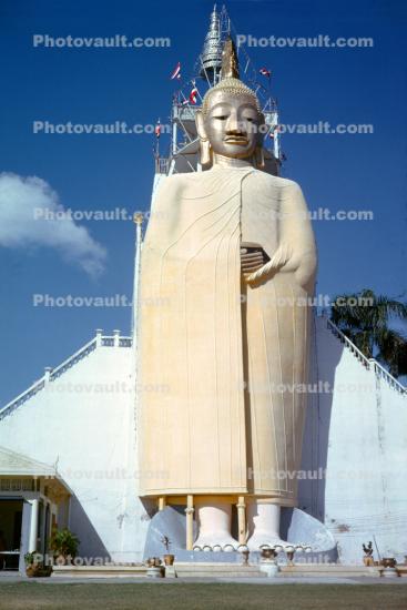 Standing Golden Buddha Statue, Wat Intharawihan