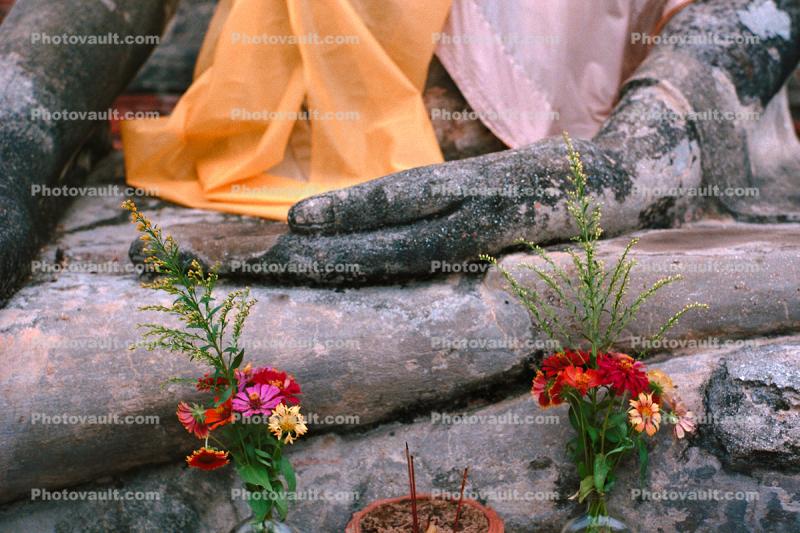 At the Feet of Buddha, Flowers