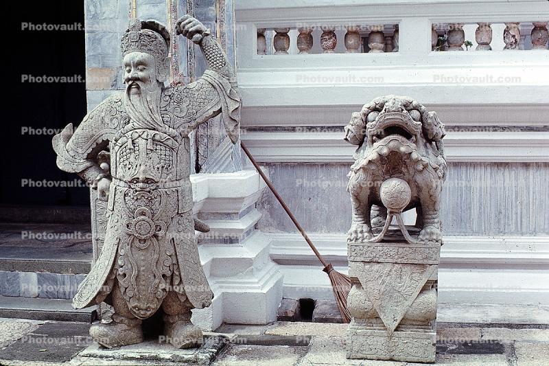 Emperor statue, beard, ornate, opulant, Bangkok