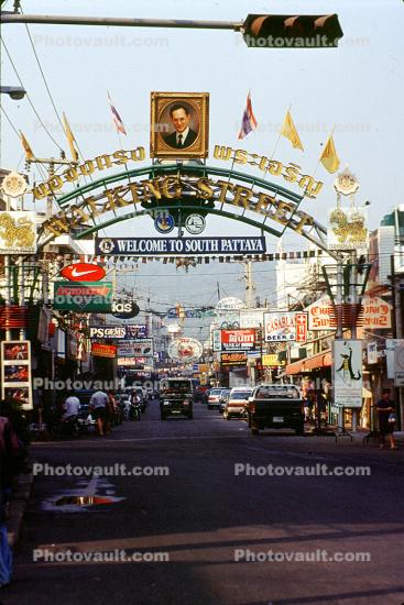 Welcome to South Pattaya, Arch, Flags, Bangkok, Cars, automobile, vehicles