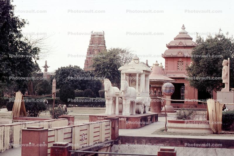 Statues, Horses, buildings, shrine, temple, Delhi, building