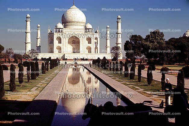 Taj Mahal, reflecting pond