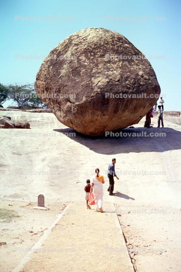 Krishna's Butter Ball, Boulder, Mahabalipuram, Tamil Nadu