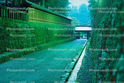 Alley, Toshogu Shrine, Nikko
