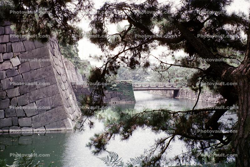 Imperial Palace Grounds, Moat