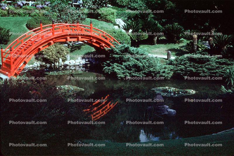 Taiko Arch Footbridge, Gardens, pond, garden, Landmark
