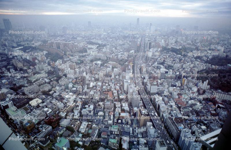 Tokyo SKyline, buildings, hazy