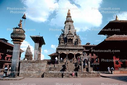 Vatsala Temple, Durbar Square, Statue of King Bhupatindra Malla, Bhaktapur, Nepal, Buildings